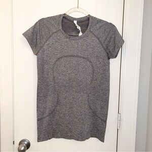 Lululemon swiftly tech short sleeve top tee gray size 8